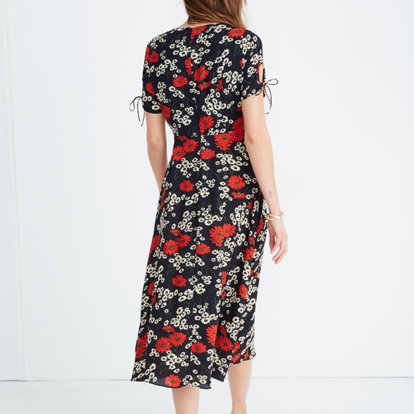 Madewell Peekaboo-Sleeve Midi Dress in Hillside Daisies - Picture 4 of 7